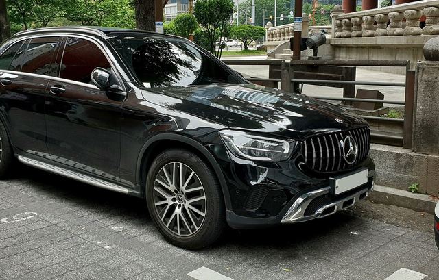 Black Mercedes-Benz GLC SUV