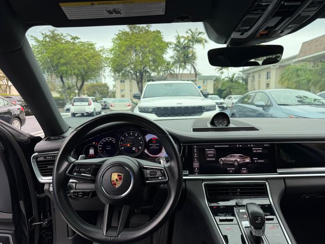 Porsche Panamera dashboard and steering wheel